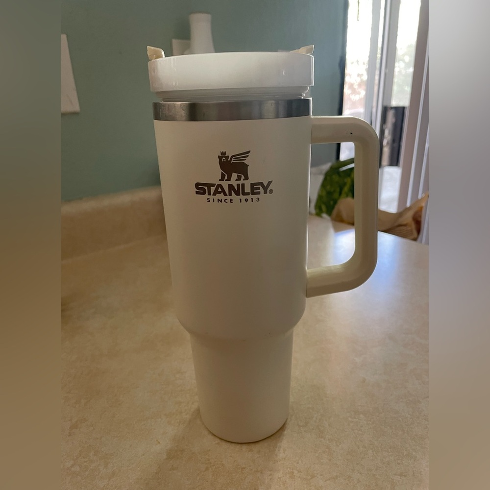 Cream 45oz Stanley